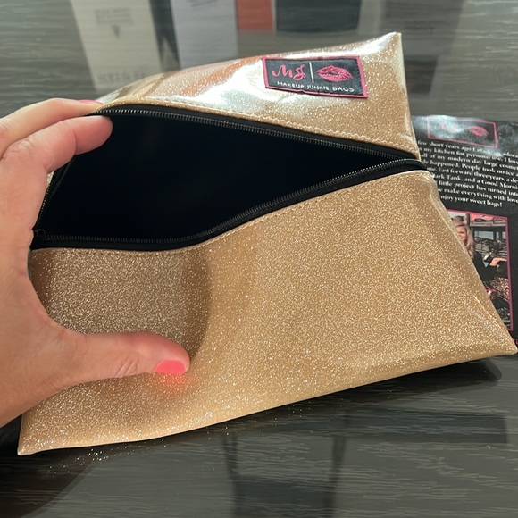 NEW Makeup Junkie gold glitter bag - Picture 2 of 3